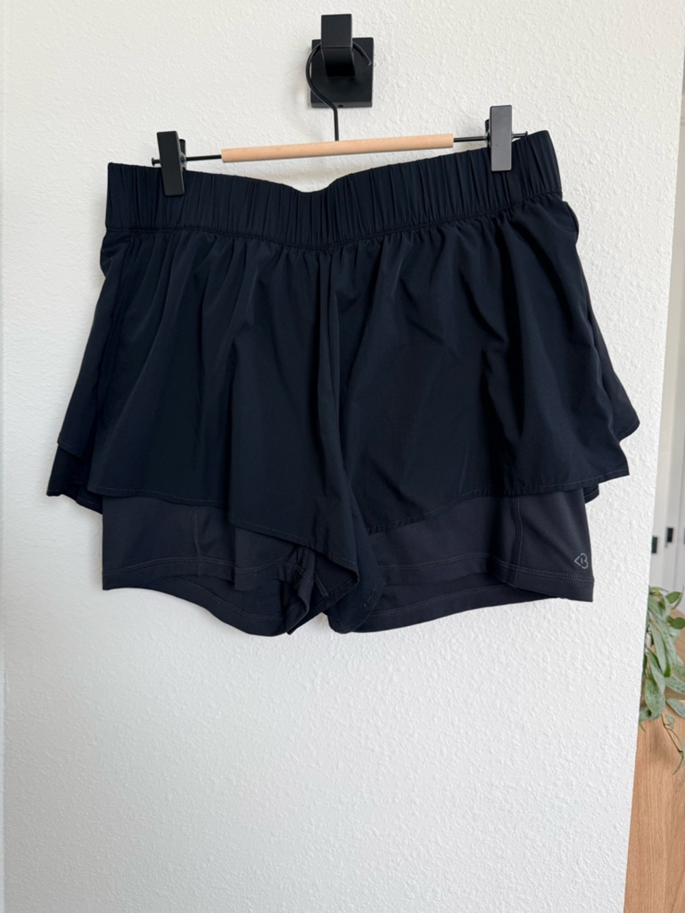 Blogilates X Target Ruffle Shorts, Sz. L
